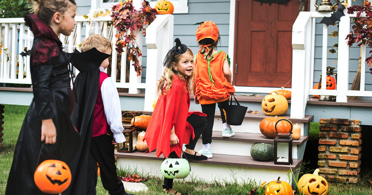 Retail Halloween Spending Trends - AdSerts, Inc.